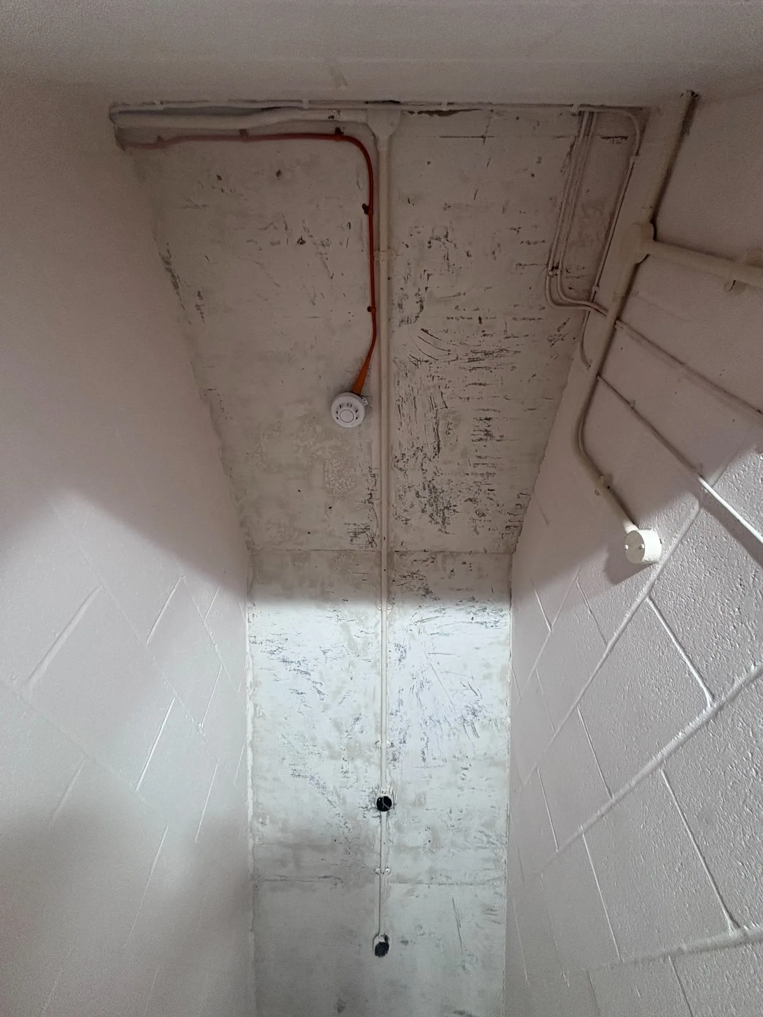Licensed asbestos gasket removal in a Aldgate commercial property